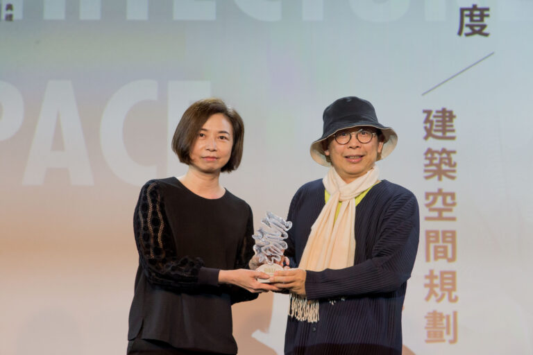 「台南新化果菜市場」獲 2022 Taiwan Design Best100「年度建築空間規劃Architecture & Space of the year」獎項